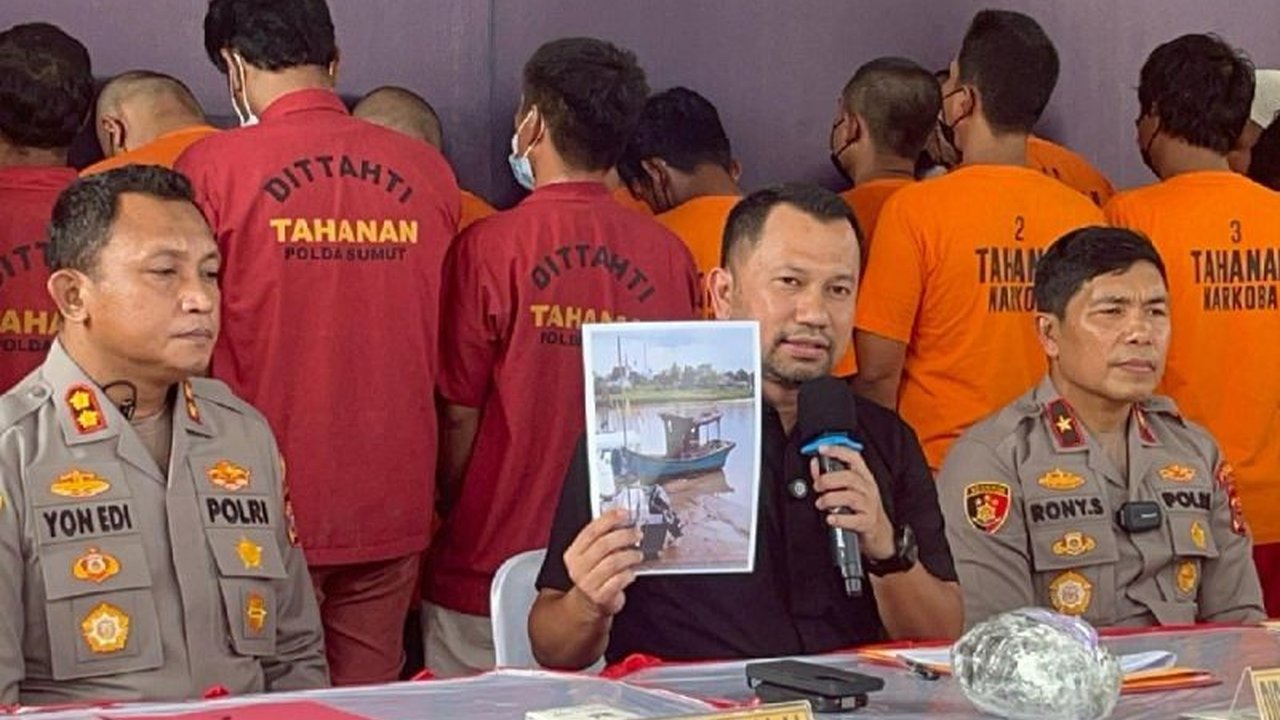 Polda Sumut memburu jaringan penyelundup 2.000 liquid vape yang diduga mengandung zat berbahaya dan 30 kg sabu di perairan Labuhanbatu Utara; penemuan ini merupakan yang pertama di Sumut.