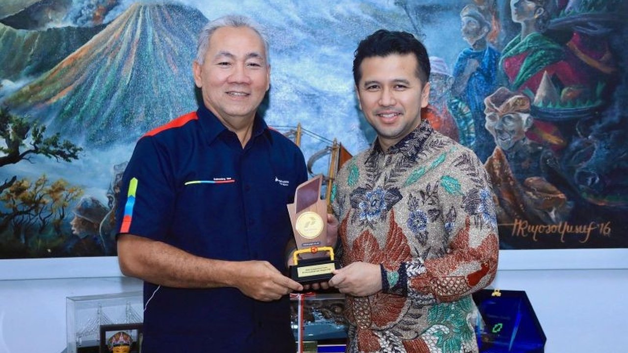 Wagub Jatim Emil Dardak memberikan dukungan penuh terhadap percepatan pembangunan jaringan gas (jargas) oleh PGN di Jawa Timur untuk mendukung energi bersih dan mengurangi subsidi elpiji.