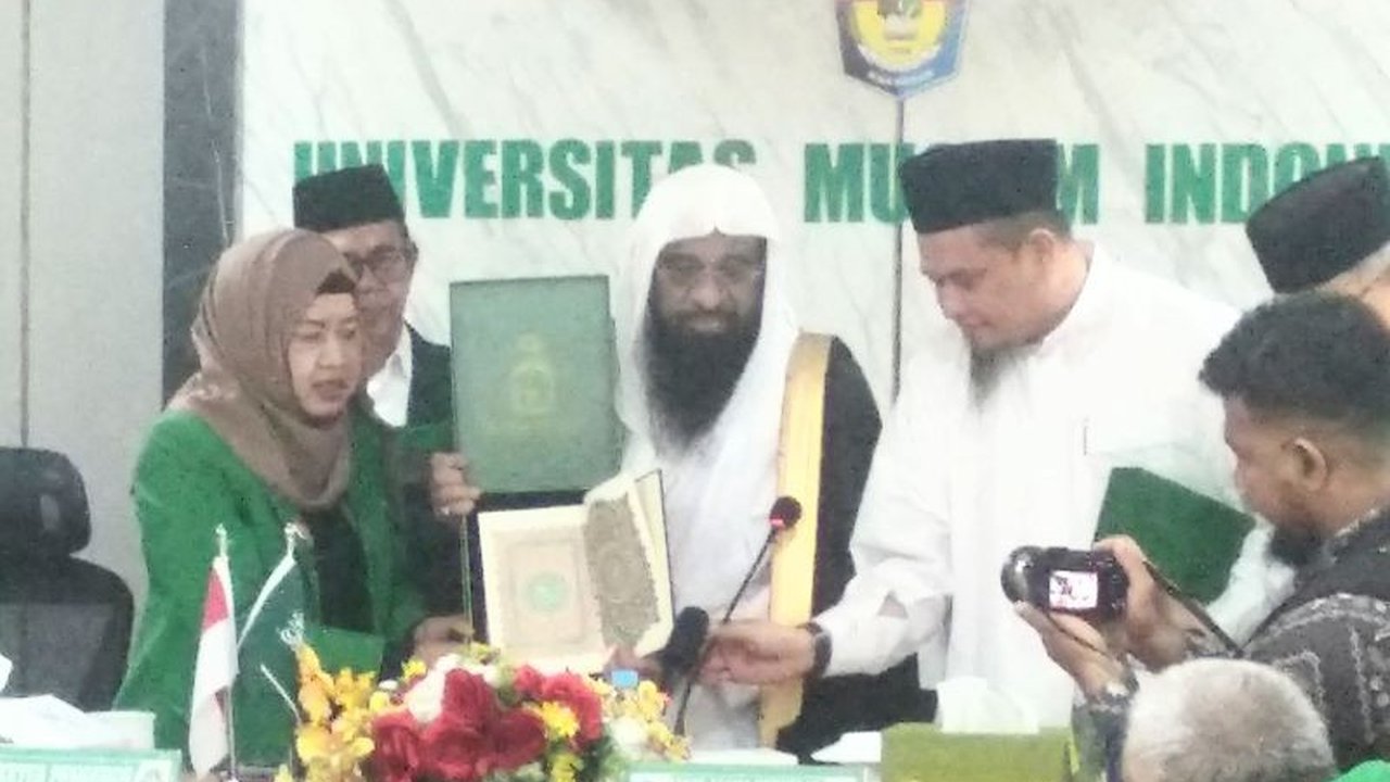 Kepala Atase Agama Kedubes Arab Saudi bertemu pimpinan Universitas Muslim Indonesia (UMI) di Makassar untuk membahas peluang kerja sama dalam Tri Dharma Perguruan Tinggi dan dakwah, menandai awal hubungan yang lebih erat antara kedua belah pihak.
