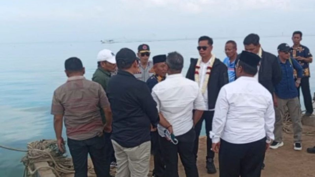 Pemerintah Kabupaten Jepara segera mengajukan bantuan pembangunan Dermaga Pulau Parang, Karimunjawa, untuk menunjang sektor pariwisata dan perekonomian warga.