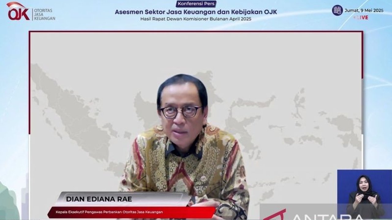 Otoritas Jasa Keuangan (OJK) meminta industri perbankan Indonesia meningkatkan kewaspadaan dan menjaga ketersediaan alat likuid untuk mitigasi risiko di tengah ketidakpastian ekonomi global.