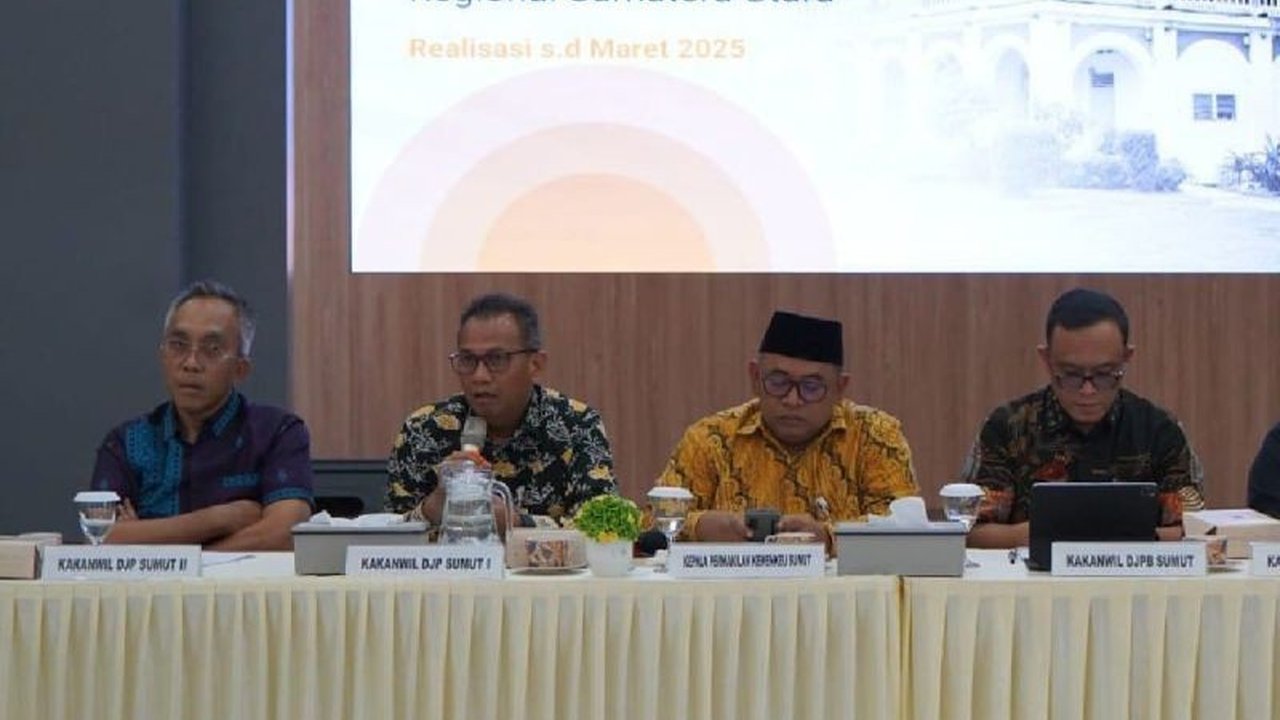 Kinerja positif Direktorat Jenderal Pajak Sumatera Utara I (Kanwil DJP Sumut I) mencatatkan pendapatan negara mencapai Rp4,97 triliun hingga Maret 2025, didorong oleh penerimaan pajak dan kepabeanan.