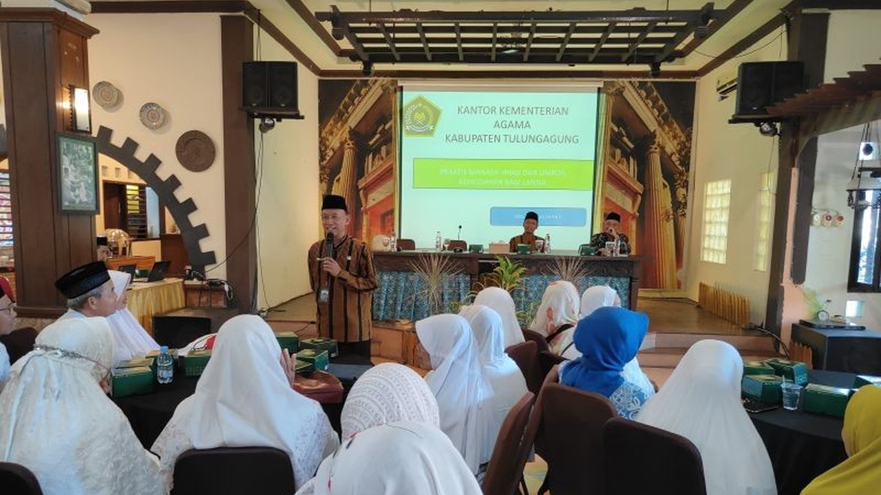 Kemenag Tulungagung bersiap memberangkatkan 132 calon haji cadangan meski visa belum terbit, dengan 88 jamaah telah memenuhi syarat dan terdaftar di SISKOHAT.