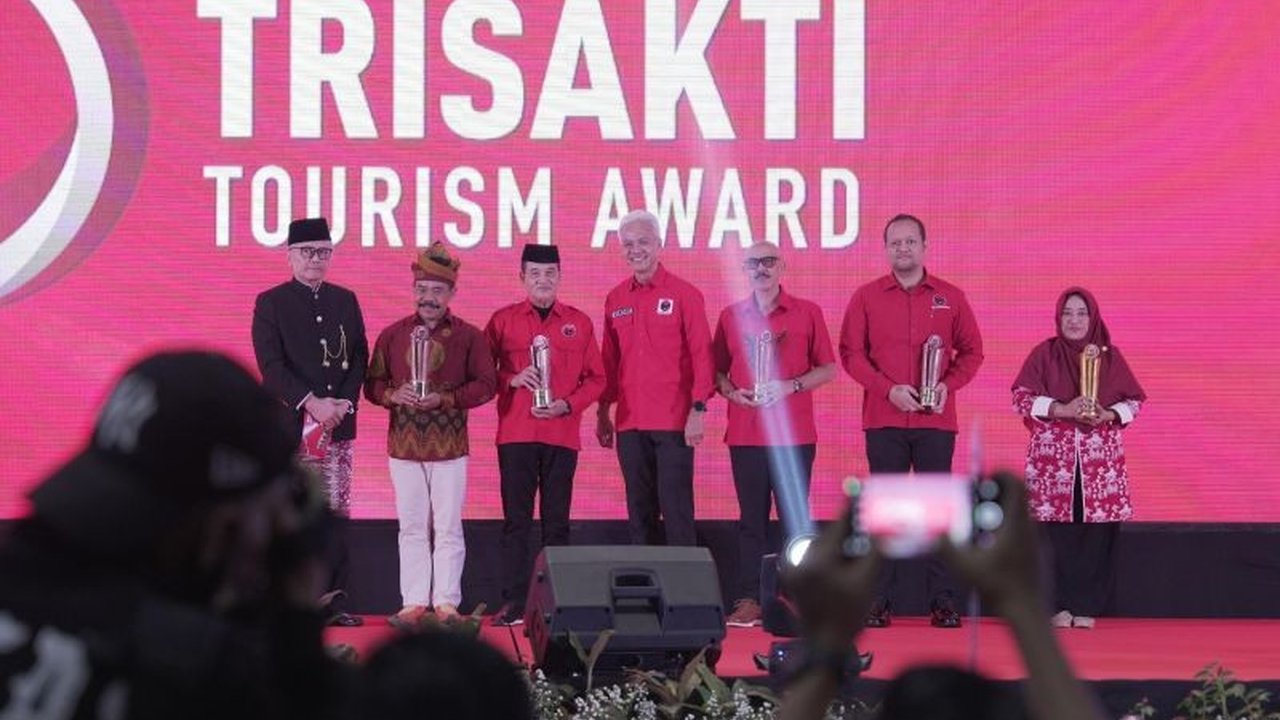 Desa Wisata Cemagi di Kabupaten Badung, Bali, berhasil meraih Juara Harapan I untuk kategori Ekowisata dalam ajang bergengsi Trisakti Tourism Award 2025, mengukuhkan komitmennya terhadap pelestarian lingkungan dan pengembangan pariwisata berkelanjutan.