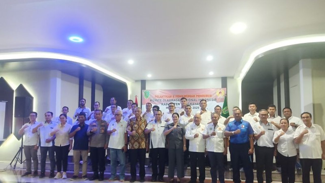 Pemkab Bengkayang bersama KONI berkomitmen memajukan olahraga dan mencetak atlet berprestasi melalui berbagai program pembinaan dan persiapan menghadapi Popda, O2SN, dan Porprov.
