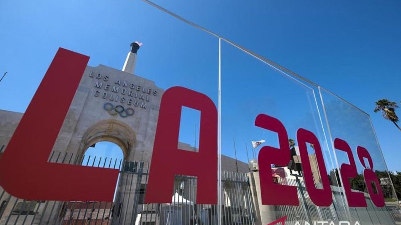 Olimpiade Los Angeles 2028 akan menggelar upacara pembukaan di dua lokasi ikonik, Los Angeles Memorial Coliseum dan Stadion Inglewood, sebuah terobosan dalam sejarah Olimpiade.