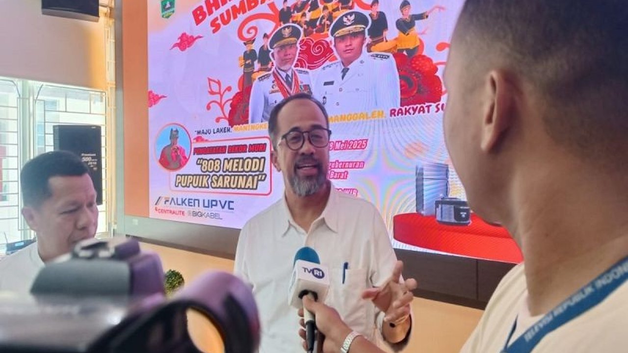 Festival Sumbar Tageh di Padang pada 18 Mei 2025, menargetkan Rekor MURI dengan meniup 808 melodi pupuik sarunai, sekaligus mendorong UMKM lokal.