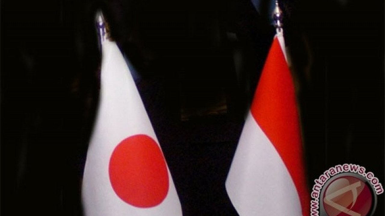 Menko Airlangga Hartarto dan mantan Menlu Marty Natalegawa menerima penghargaan bergengsi dari Pemerintah Jepang atas kontribusi besar mereka dalam memperkuat hubungan bilateral kedua negara.