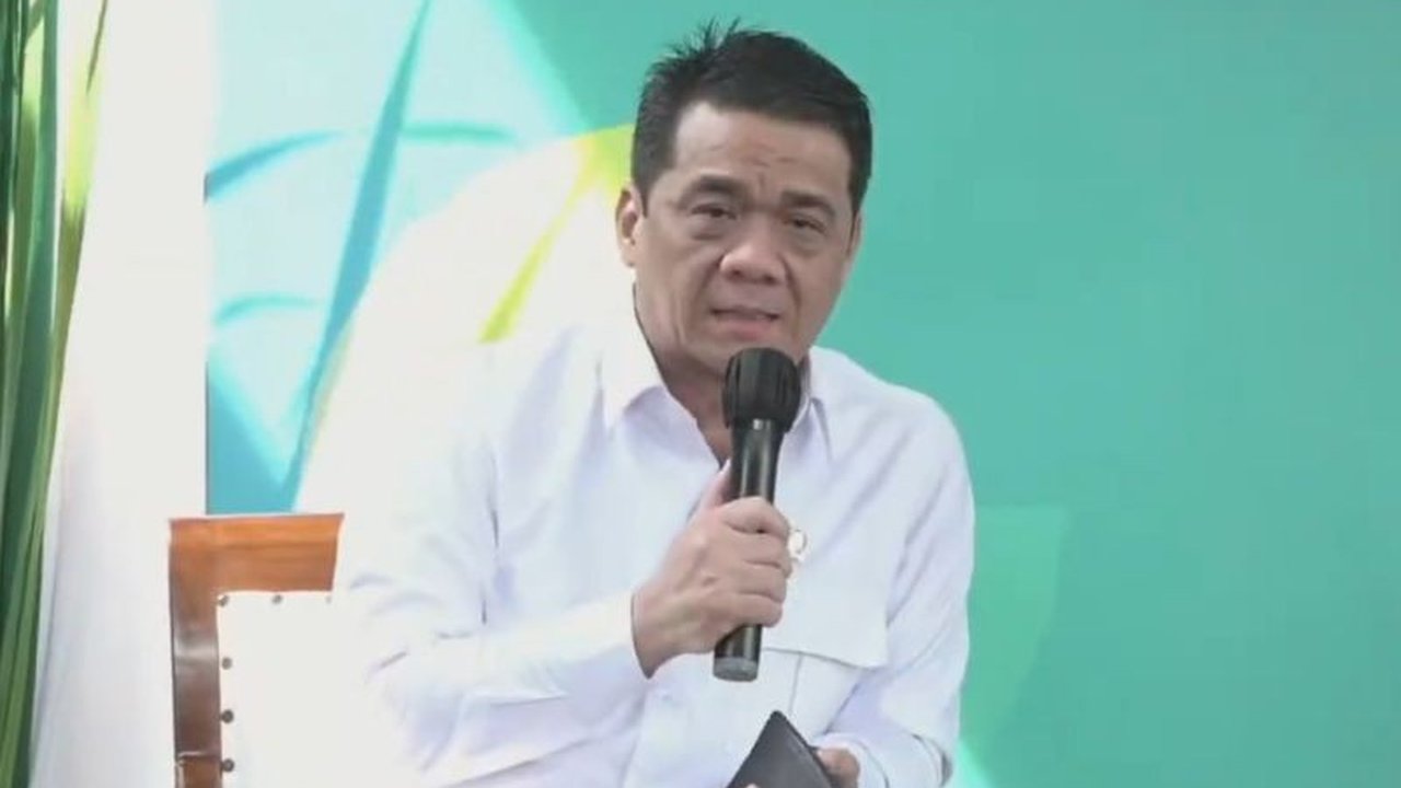 Pemerintah Indonesia berkomitmen untuk eliminasi Tuberkulosis (TB) pada 2030 melalui alokasi dana desa, dengan anggaran Rp400 juta hingga Rp1 miliar per desa untuk penanganan kesehatan termasuk TB.