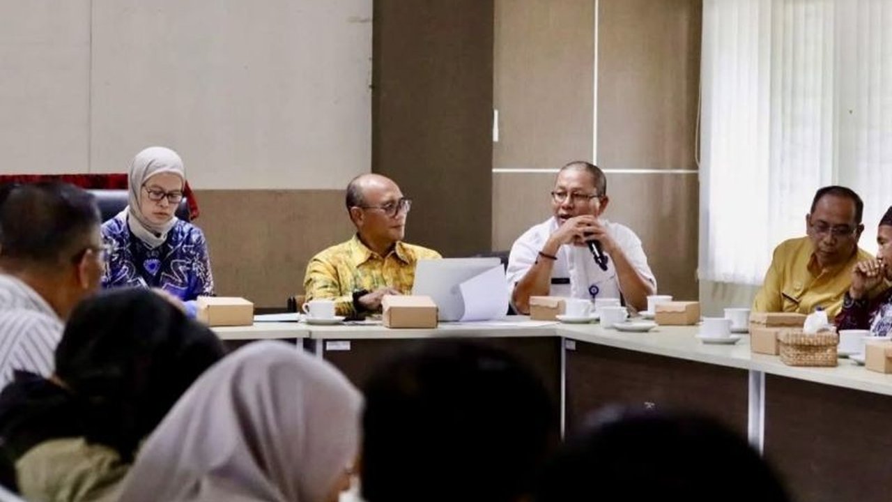 Kalsel Hijaukan 104 Km Jalur Bebas Hambatan untuk Cegah Alih Fungsi Hutan