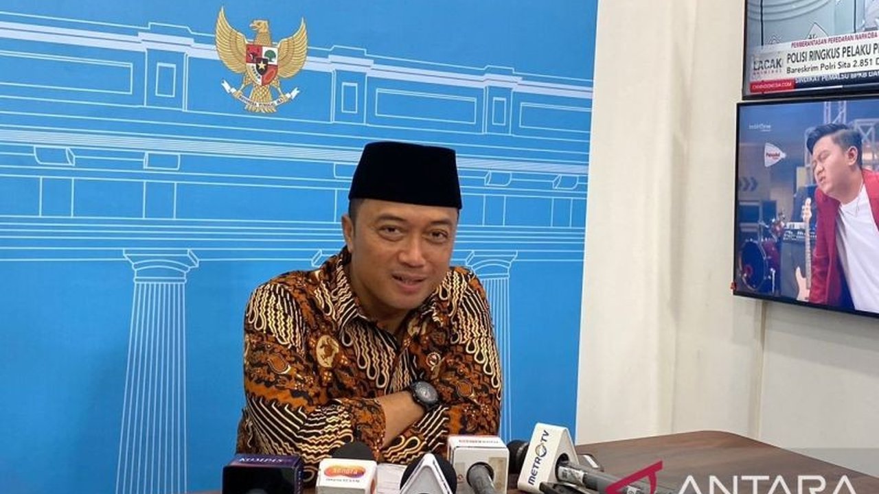 Presiden Prabowo Subianto resah dengan aksi premanisme yang mengatasnamakan ormas dan menghambat iklim investasi, sehingga pemerintah membentuk Satgas Terpadu untuk menanganinya.