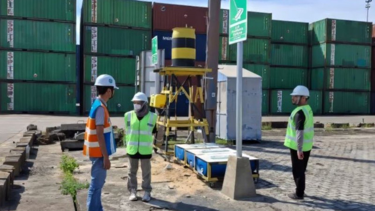 PT Pelabuhan Indonesia (Pelindo) Regional 3 Sub Regional Kalimantan berhasil meraih penghargaan PROPER Biru dari KLH, bukti komitmen perusahaan terhadap praktik ramah lingkungan dan keberlanjutan.