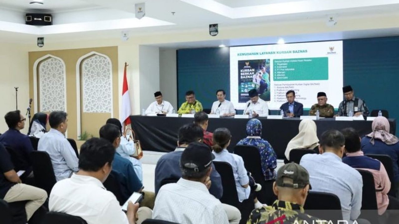 Badan Amil Zakat Nasional (Baznas) RI memasang target ambisius pengumpulan 7.000 ekor hewan kurban untuk Idul Adha 1446 H/2025 M, senilai Rp21 miliar, guna membantu masyarakat kurang mampu di berbagai wilayah Indonesia, termasuk Palestina.