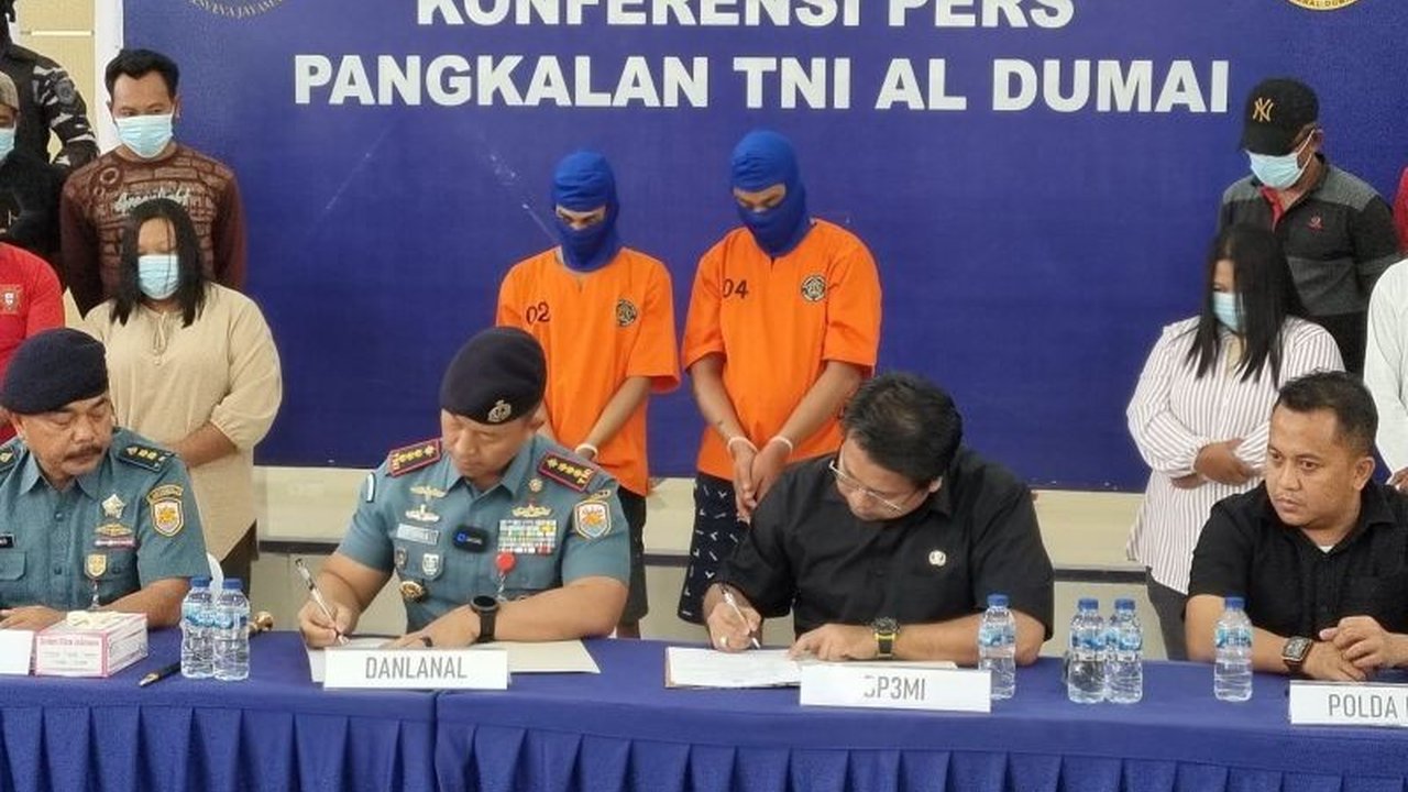 Puluhan pekerja migran Indonesia (PMI) ilegal yang hendak menuju Malaysia via jalur laut berhasil digagalkan; dua pelaku penyelundupan ditangkap dan diserahkan ke pihak berwajib.