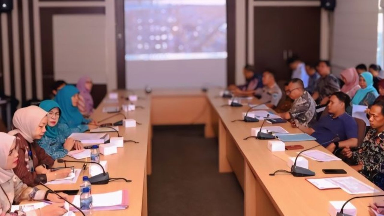 Pemerintah Kabupaten OKU Selatan, Sumatera Selatan, gencar mempersiapkan diri untuk meraih predikat Kabupaten Layak Anak (KLA) tahun 2025 dengan memenuhi berbagai indikator penting demi perlindungan anak.