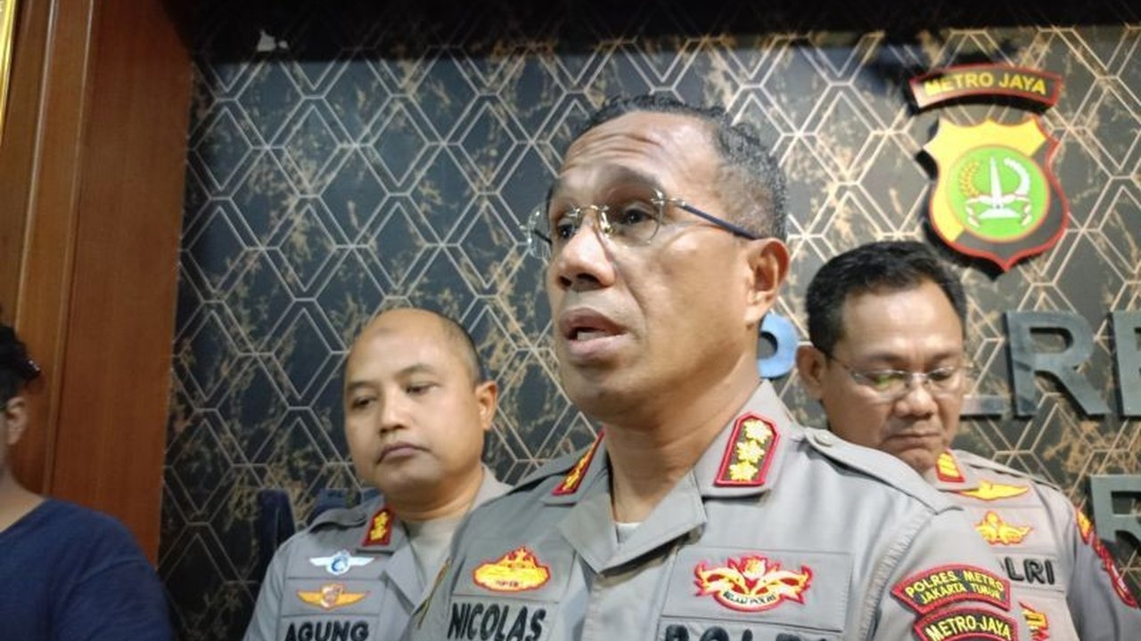 Penemuan tengkorak di sebuah rumah di Jakarta Timur mengungkap misteri pergantian kepemilikan rumah dan pencarian pemilik sebelumnya oleh pihak kepolisian.