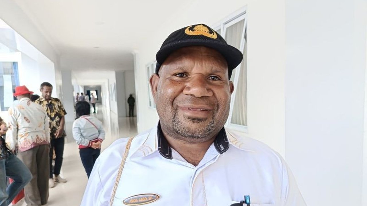 Dinas Lingkungan Hidup Kabupaten Jayawijaya berupaya optimalkan retribusi sampah lewat Perda baru untuk meningkatkan Pendapatan Asli Daerah (PAD) yang tahun ini ditargetkan sebesar Rp800 juta.