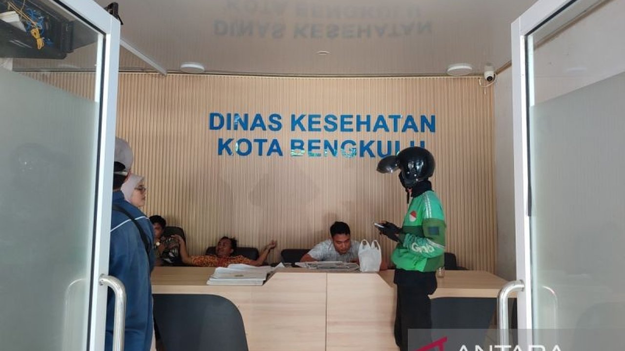 Pemerintah Kota Bengkulu menargetkan 20 puskesmas yang telah berstatus Badan Layanan Umum Daerah (BLUD) dapat beroperasi secara optimal pada akhir tahun 2025 dengan pengelolaan keuangan yang lebih fleksibel.