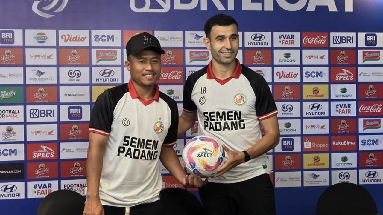 Semen Padang mengincar kemenangan atas Persebaya Surabaya di Stadion Gelora Bung Tomo untuk mengamankan posisi di Liga 1 Indonesia.