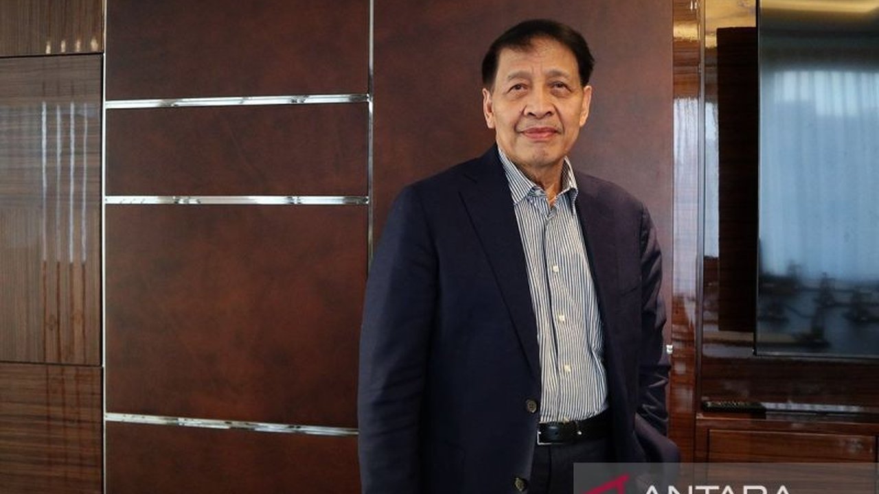 Mantan Menlu Hassan Wirajud memproyeksikan melemahnya tatanan dunia akibat kebijakan tarif Trump, mendorong Indonesia untuk memperkuat ketahanan nasional di berbagai sektor.