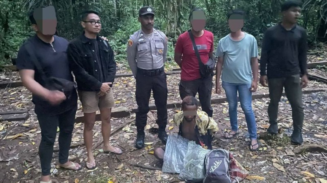 Tim gabungan berhasil menangkap seorang warga negara Papua Nugini (PNG) di perbatasan Skouw, Jayapura, karena membawa dua bungkus ganja. Penangkapan ini menjadi bukti upaya menekan peredaran narkotika di wilayah perbatasan.
