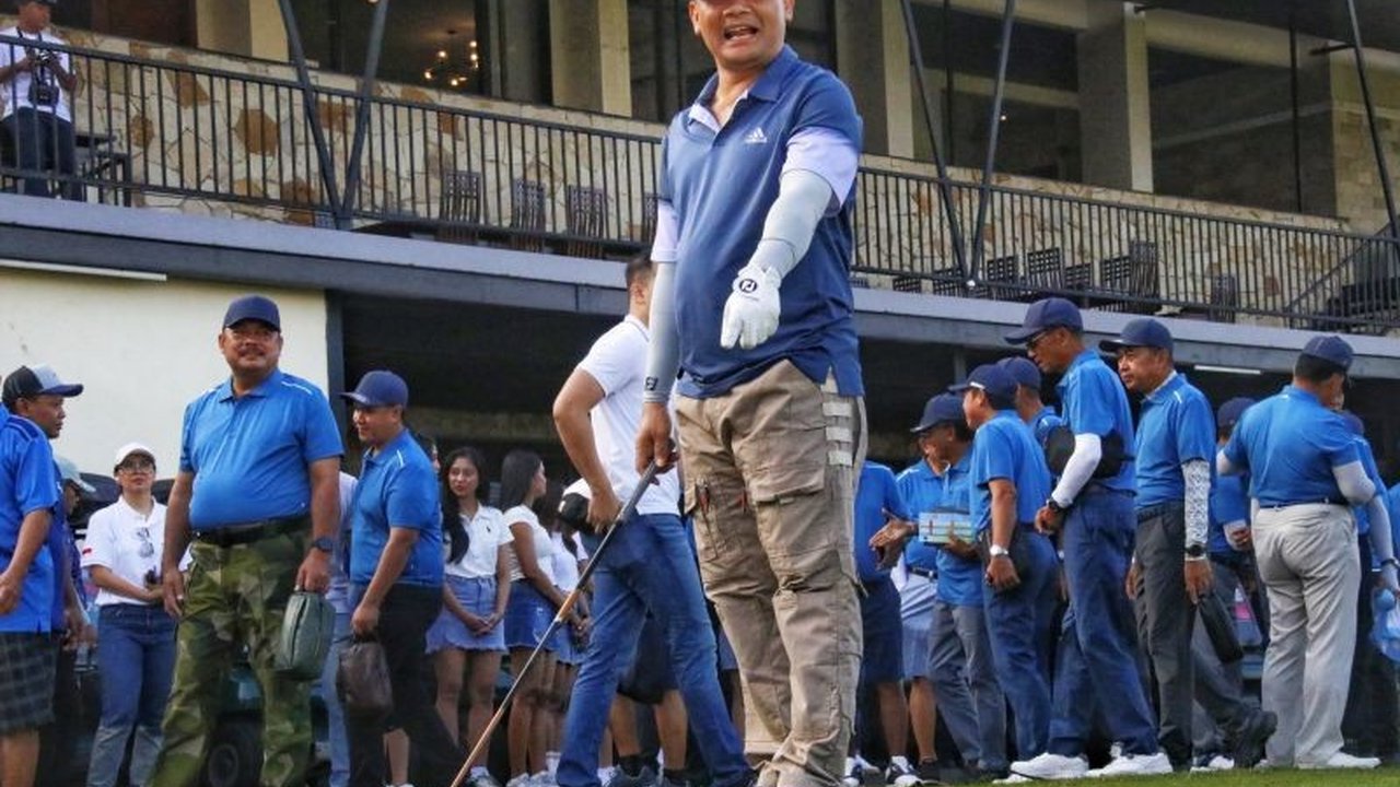 Gubernur Jawa Tengah, Ahmad Luthfi, menekankan peran krusial sektor pariwisata dalam mendorong pertumbuhan ekonomi daerah, ditopang oleh event internasional dan pengembangan infrastruktur.