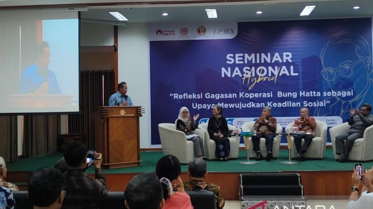 Wakil Menteri Koperasi optimis Koperasi Merah Putih akan menyerap 1,6 juta tenaga kerja dan mendorong perekonomian desa melalui pengelolaan berbagai sektor produksi.