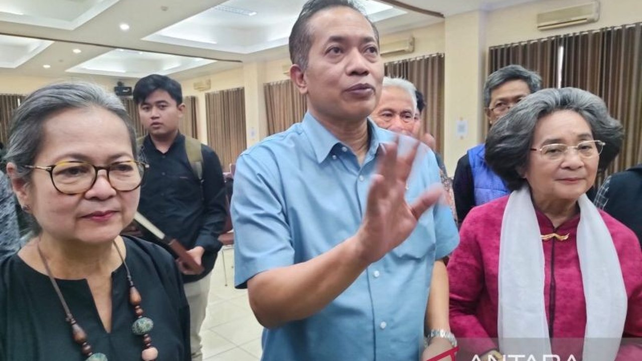 Wakil Menteri Koperasi mengungkapkan bahwa banyak Koperasi Unit Desa (KUD) mengalami kemunduran akibat kebijakan IMF tahun 1998, dan pemerintah mendorong koperasi untuk lebih produktif.