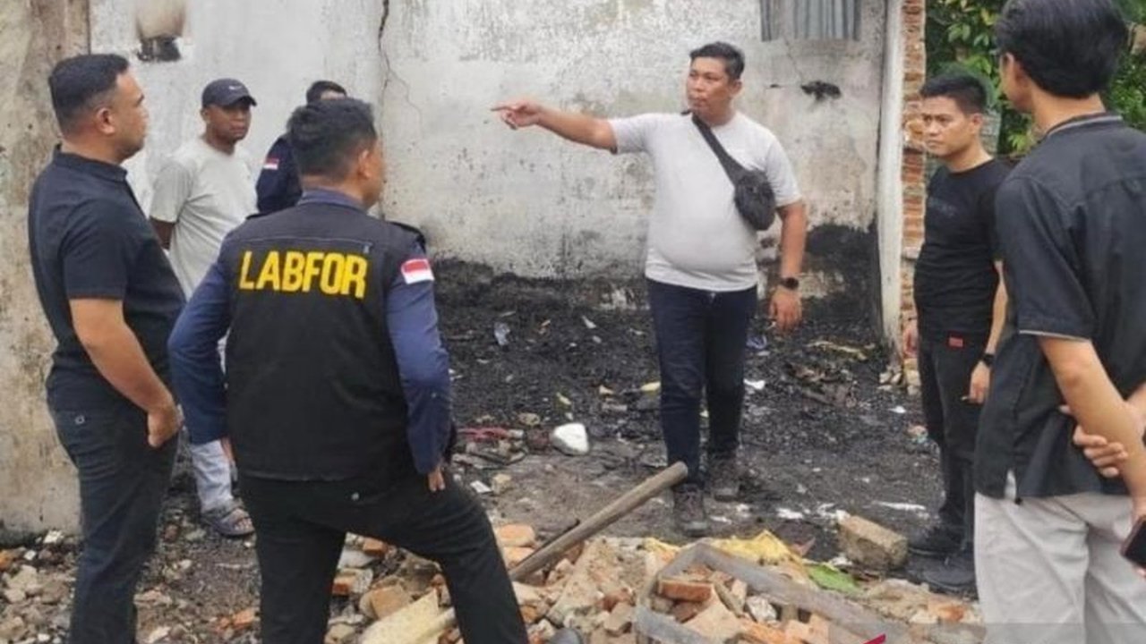 Tim Labfor Mabes Polri telah melakukan olah TKP kebakaran di Kendari yang menewaskan tiga anak, sementara polisi masih menyelidiki penyebab kebakaran tersebut.