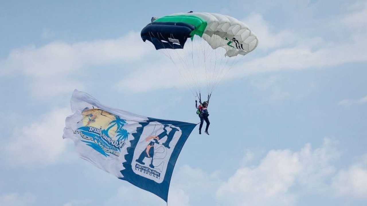 Sukses besar Boogie Woogie Jump di Karimunjawa menandai dimulainya event skydiving internasional rutin, lengkap dengan pusat pelatihan skydiving pertama di Indonesia.