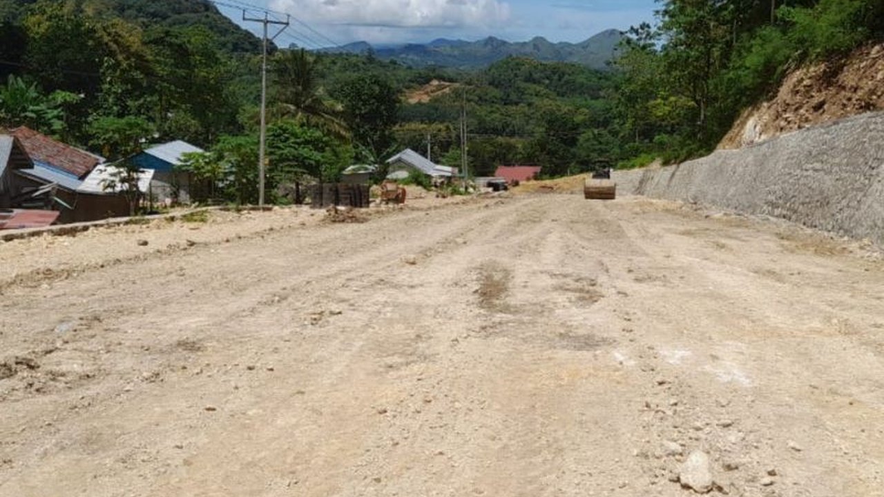 Badan Pelaksana Otorita Labuan Bajo Flores (BPOLBF) serius menangani tunggakan upah pekerja proyek jalan masuk kawasan Parapuar, Labuan Bajo, dan mempertimbangkan jalur hukum jika masalah ini berlarut.