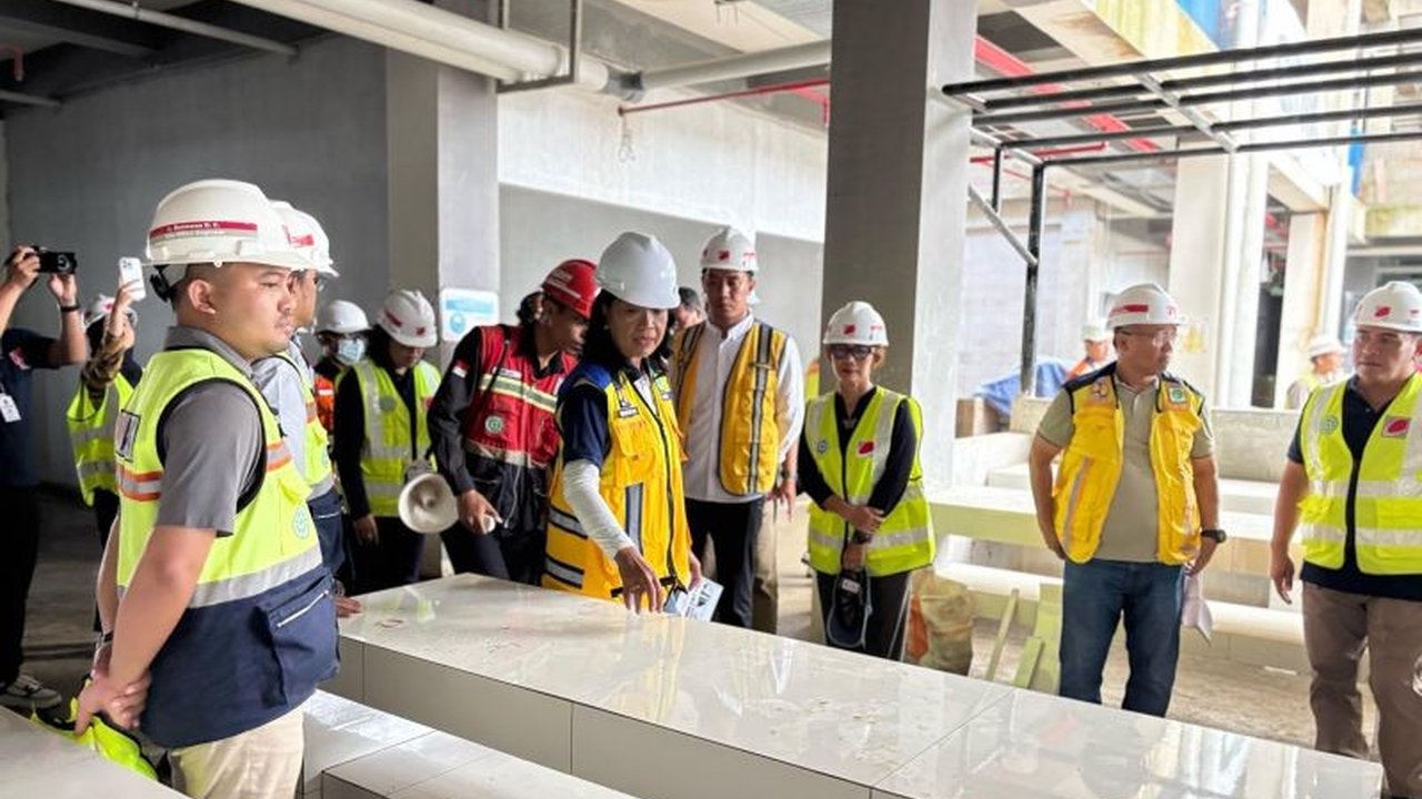 Renovasi Pasar Terban Yogyakarta senilai Rp55 miliar dengan konsep Green Building rampung 60 persen, bertujuan menciptakan pasar ayam modern dan higienis dengan sistem pengelolaan limbah yang baik.