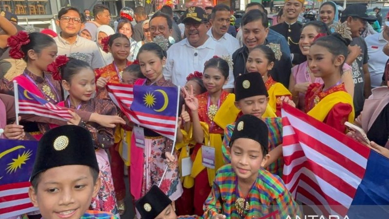 Festival Tari Internasional IWDF 2025 di Jakarta Selatan sukses digelar dengan 68 sanggar peserta dari seluruh Indonesia dan Malaysia, melampaui target awal.