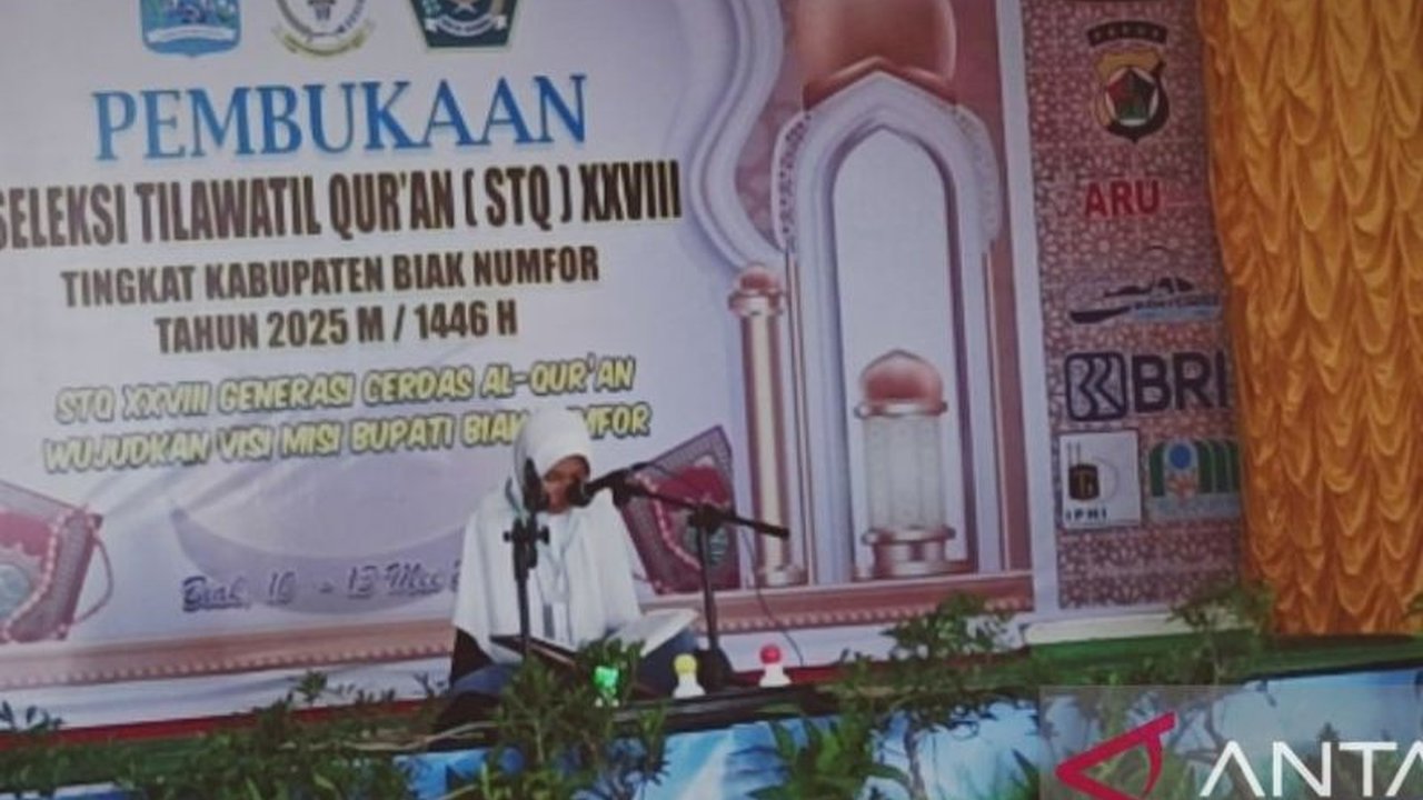 Seleksi Tilawatil Quran (STQ) XXVIII di Biak Numfor bukan hanya perlombaan, tetapi juga upaya mengamalkan Al-Quran dalam kehidupan sehari-hari, menurut Bupati Markus Mansnembra.