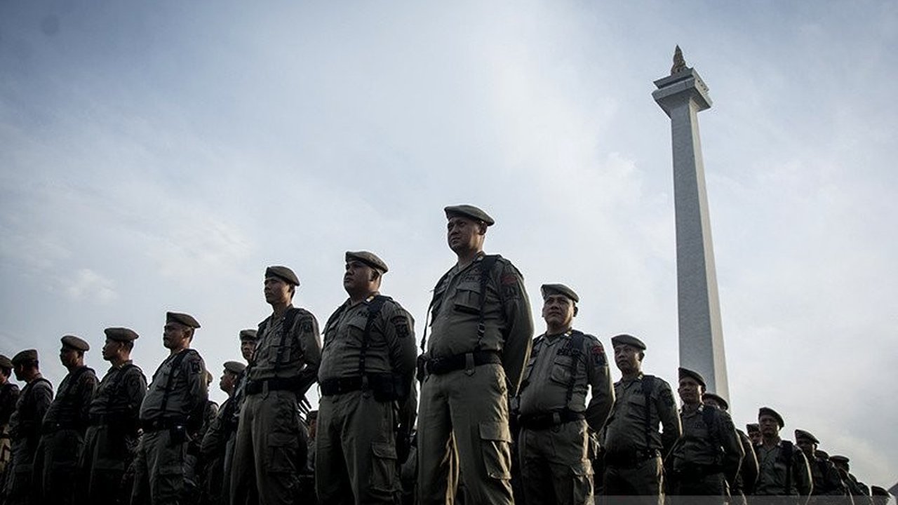 Pemprov DKI Jakarta kerahkan Satpol PP untuk memberantas premanisme atas instruksi Presiden Prabowo Subianto dan Kapolri, dengan operasi terpadu Polda Metro Jaya yang menekankan pendekatan preemtif, preventif, dan represif.