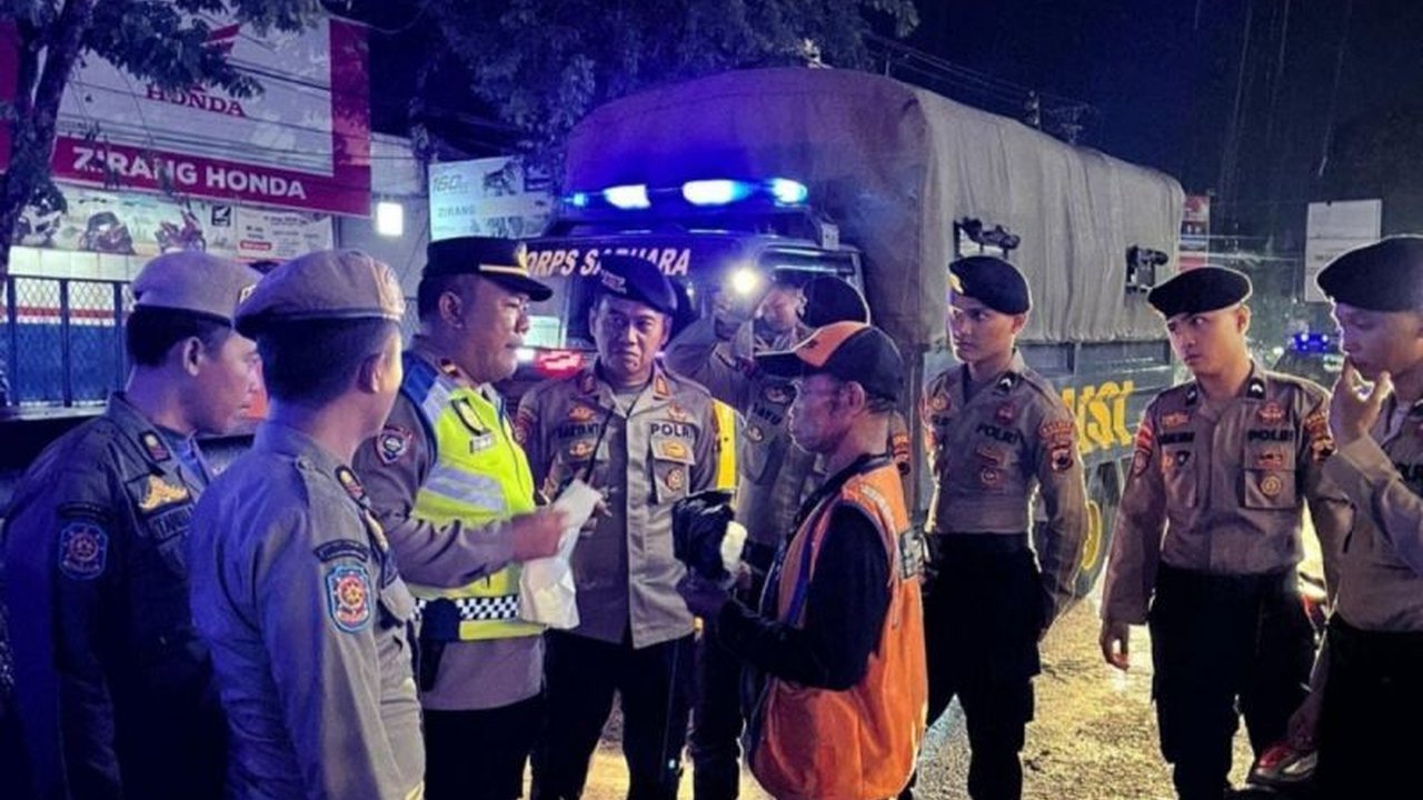 Polda Jawa Tengah dan 35 Polres jajarannya menggelar operasi pemberantasan premanisme serentak, berhasil menangkap ratusan pelaku kejahatan, termasuk preman, juru parkir liar, dan pemabuk.
