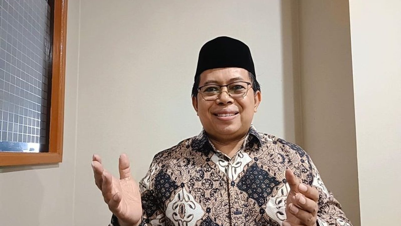 Praktisi pendidikan menyoroti perlunya peninjauan ulang larangan gawai di SMA boarding school, menekankan pentingnya literasi digital dan pengawasan bijak, bukan sekadar pembatasan akses.