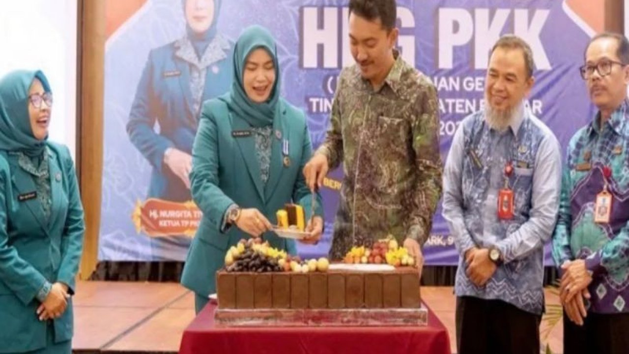 Pemerintah Kabupaten Banjar, melalui PKK Kalsel, perkuat peran kader untuk menciptakan keluarga berkualitas guna mendukung visi Indonesia Emas 2025.