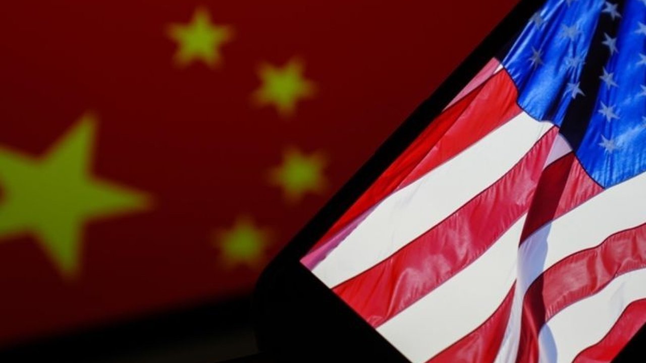 Presiden Trump umumkan kesepakatan besar dalam pembicaraan perdagangan AS-China di Swiss, menandai 'pengaturan ulang total' hubungan kedua negara pasca penerapan tarif tinggi.