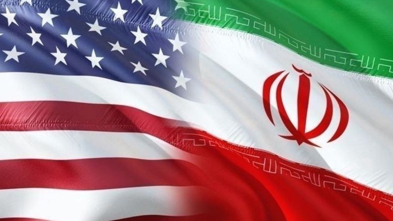 Iran menawarkan jaminan program nuklirnya damai kepada AS, tetapi prioritas utama Teheran tetap pada pencabutan sanksi ekonomi.