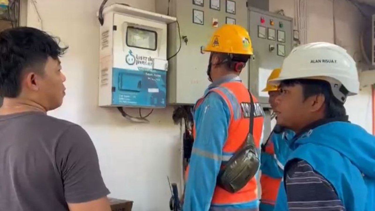 Jelang Waisak 2025, PLN UID Jakarta Raya pastikan pasokan listrik di 77 vihara aman dengan menyiapkan 2.136 personel dan berbagai infrastruktur pendukung.