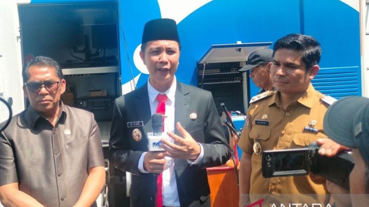 Bupati Rejang Lebong, Muhammad Fikri, dengan tenang menanggapi pengunduran diri beberapa kepala dinas menjelang transisi kepemimpinan, dengan fokus tetap pada pelayanan masyarakat.