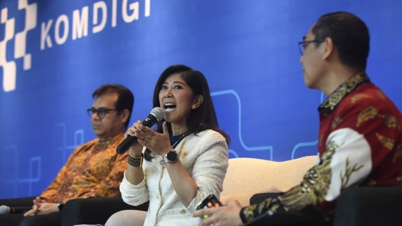 Kementerian Komunikasi dan Digital (Kemkominfo) menjadi penyumbang Penerimaan Negara Bukan Pajak (PNBP) terbesar pada kuartal I 2025, mencapai Rp3,25 triliun dan mendorong peningkatan layanan digital.