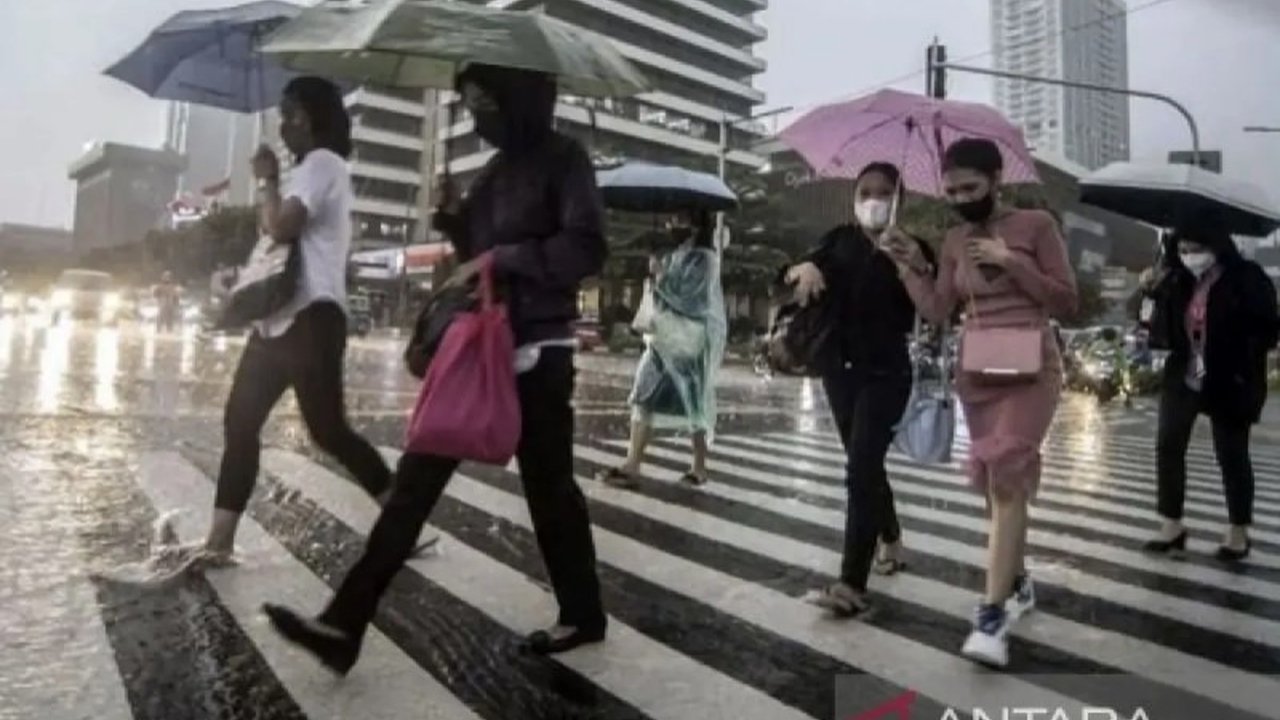 BMKG Prakirakan Hujan Ringan Guyur Beberapa Wilayah Indonesia Hari Ini