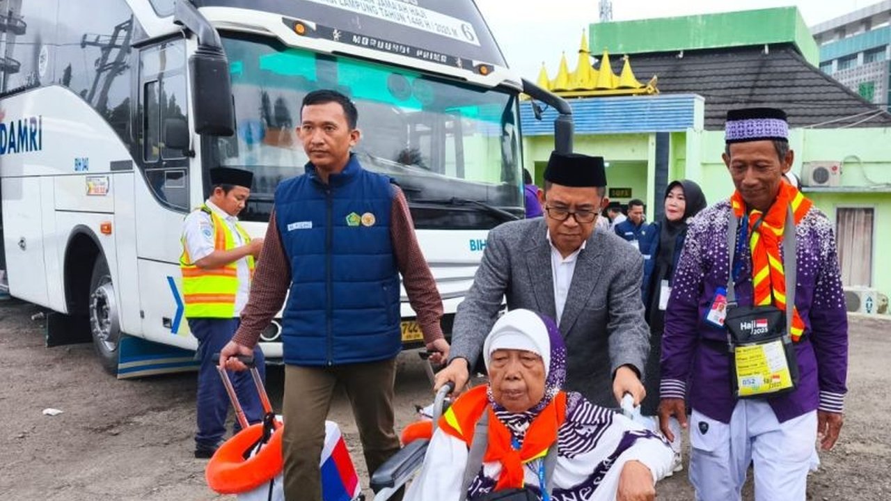 Lebih dari 75.000 calon haji telah diberangkatkan ke Tanah Suci, meskipun ada kendala teknis, Kemenag pastikan pelayanan tetap optimal dan kesehatan jamaah menjadi prioritas.