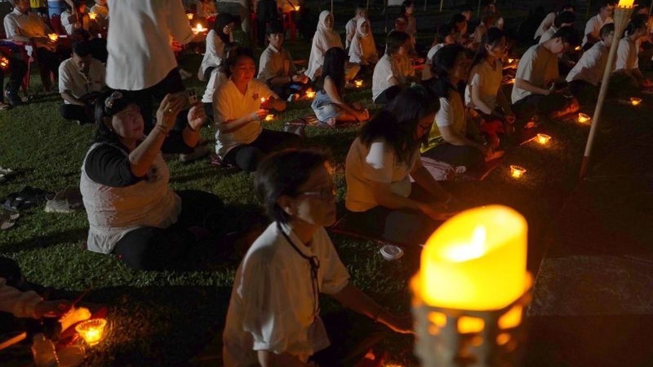 Presiden Prabowo Subianto sampaikan ucapan selamat Hari Raya Waisak 2569 BE, berharap perayaan ini membawa kedamaian dan semangat welas asih bagi seluruh masyarakat Indonesia.