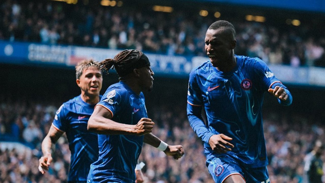 Nicolas Jackson Absen 3 Laga Usai Kartu Merah, Bisakah Main di Final Conference League?