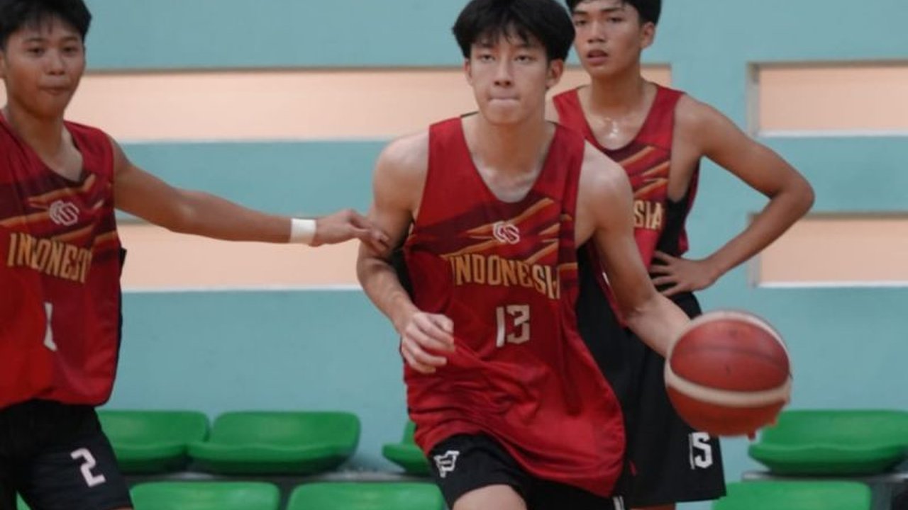 Timnas basket putra U-16 Indonesia menjalani delapan laga uji coba intensif melawan tim-tim universitas untuk menghadapi FIBA U16 Asia Cup SEABA Qualifiers 2025 di Filipina.