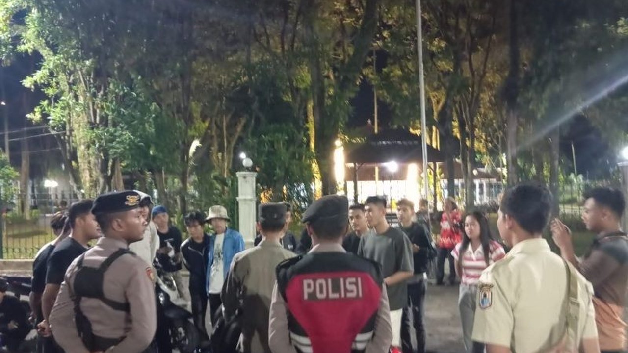 Polres Lebak meningkatkan patroli gabungan 24 jam untuk memberantas premanisme dan kejahatan jalanan, menciptakan rasa aman di masyarakat Lebak, Banten.
