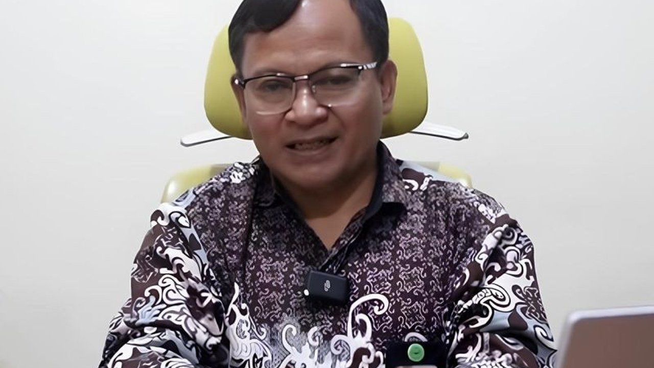 Kemenag Sulawesi Tengah mengajak umat Buddha untuk berkontribusi dalam mewujudkan perdamaian dunia melalui perayaan Waisak 2569 BE, dengan tema 'Tingkatkan pengendalian diri dan kebijaksanaan, wujudkan perdamaian dunia'.